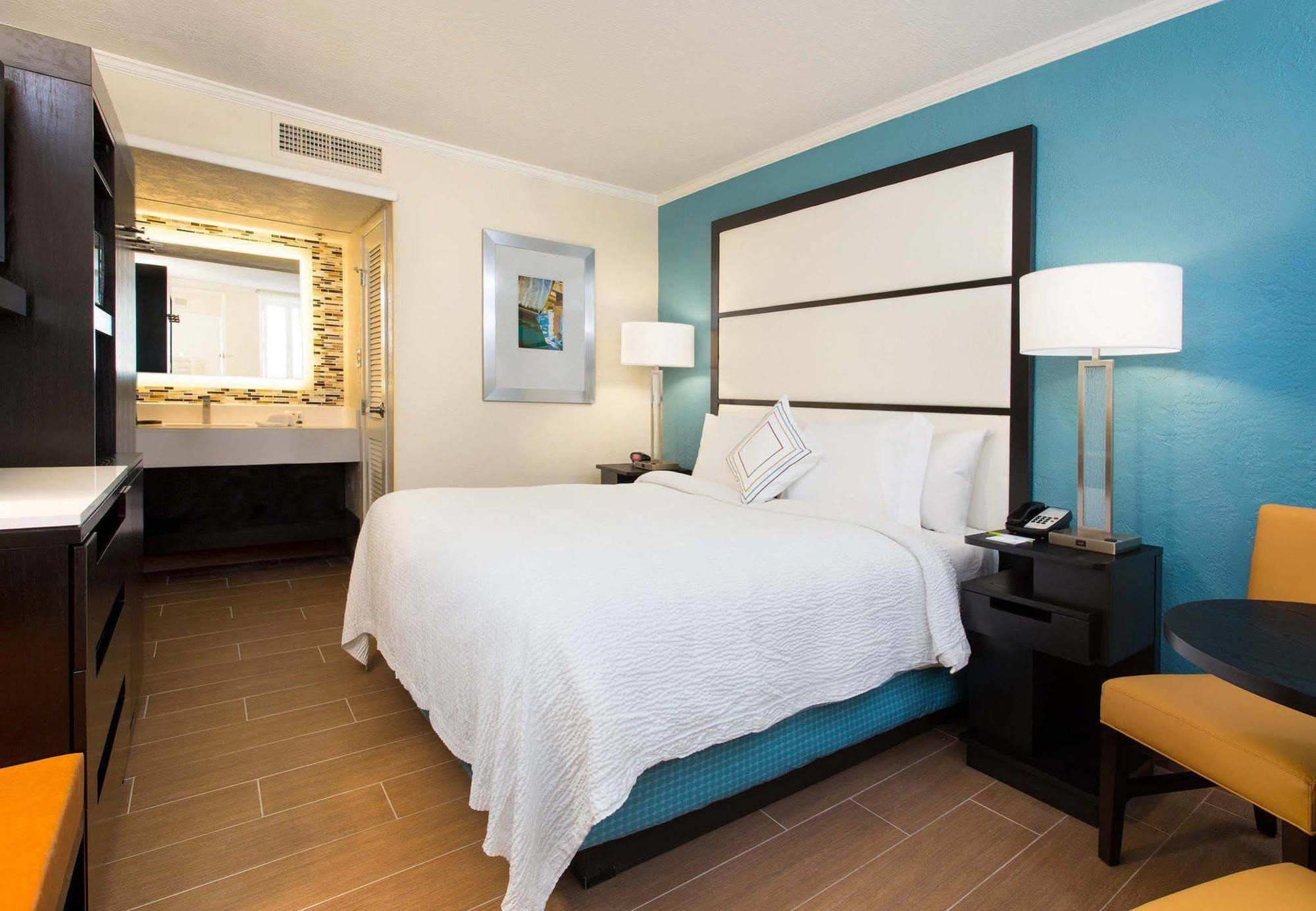 Fairfield Inn & Suites By Marriott Ки-Уэст Экстерьер фото